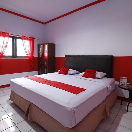 Reddoorz Plus @ Samratulangi מנאדו מראה חיצוני תמונה