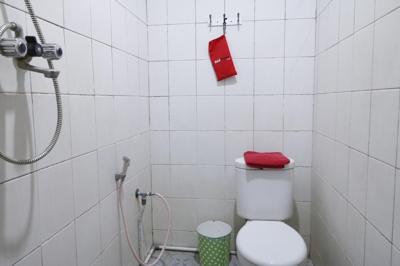 Reddoorz Plus @ Samratulangi מנאדו מראה חיצוני תמונה